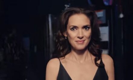 Winona Ryder en el nuevo y polémico spot de L’Oréal Elvive