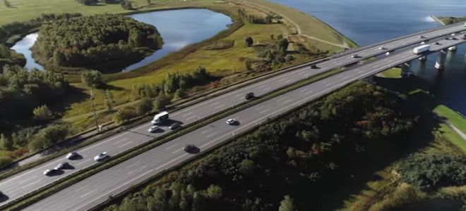 Con esta campaña se anima a los conductores a pensar cómo su conducción afecta a los demás