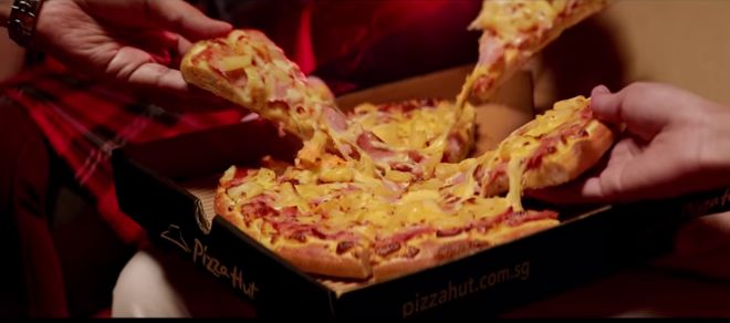 Los «foodies» muestran su lado más neurótico en este spot de Pizza Hut