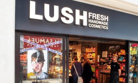 La marca de cosmética Lush lanza una polémica campaña que afecta a la policía