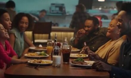 Denny’s estrena nueva campaña multicultural