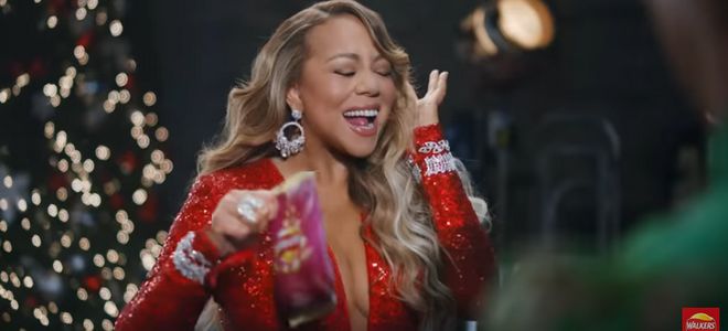 Mariah Carey da un simpático giro patatero al clásico «All I Want for Christmas» en este spot