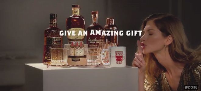 Los regalos de esta campaña navideña traen un disfraz espantoso