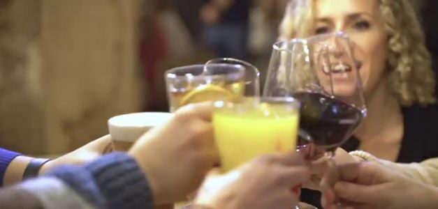 ‘No te quedes con las ganas’, aconseja EL KIOSKO en esta campaña para recuperar en marzo las cenas de Navidad suspendidas por ómicron