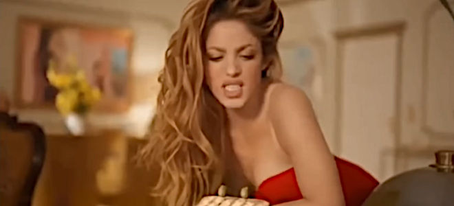 Shakira protagoniza un sabroso dueto con Mr. Cheese en este spot de Sabritas