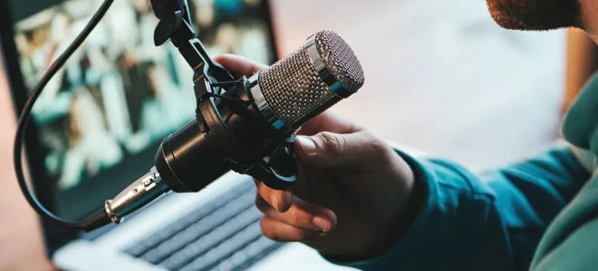 Acast: Las cuatro tendencias que marcarán la publicidad en podcasts en 2024