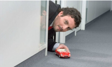 Kidults: La nostalgia que redefine el consumo adulto e impulsa sectores como el retail y la banca